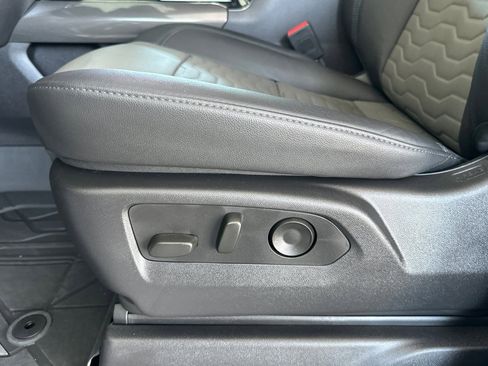 Used 2025 Chevrolet Silverado 1500 ZR2 w/ Technology Package image 14