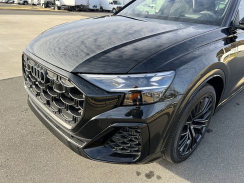 Used 2024 Audi SQ8 Prestige w/ Prestige Package image 10
