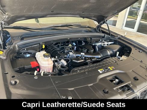 Used 2023 Jeep Grand Cherokee L Laredo AWD/4WD image 12