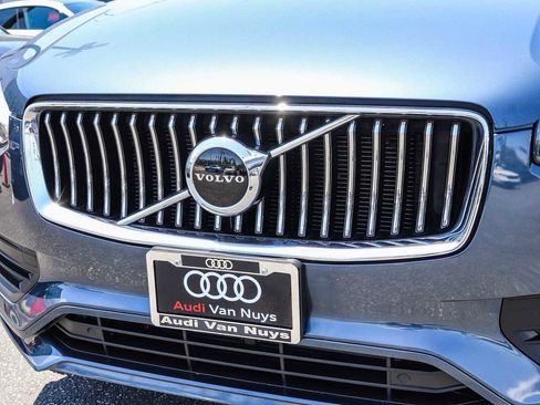 Used 2020 Volvo XC90 T5 Momentum w/ Protection Package Premier AWD/4WD image 8