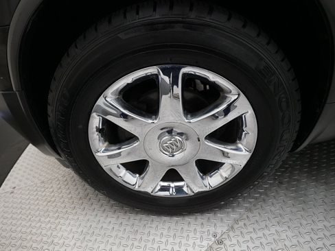 Used 2010 Buick Enclave CXL image 28