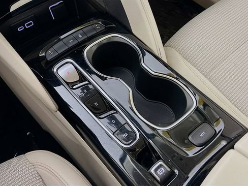 Used 2022 Buick Envision Preferred image 22