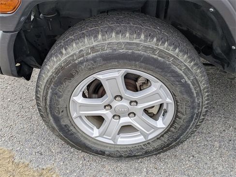 Used 2023 Jeep Wrangler Sport S image 9