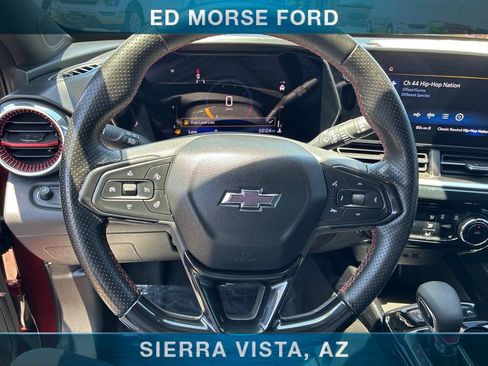 Used 2024 Chevrolet Trax RS FWD image 18