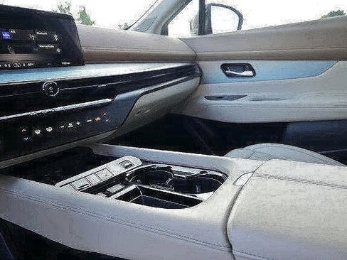 Certified 2025 Nissan Murano Platinum w/ Cargo Package image 27