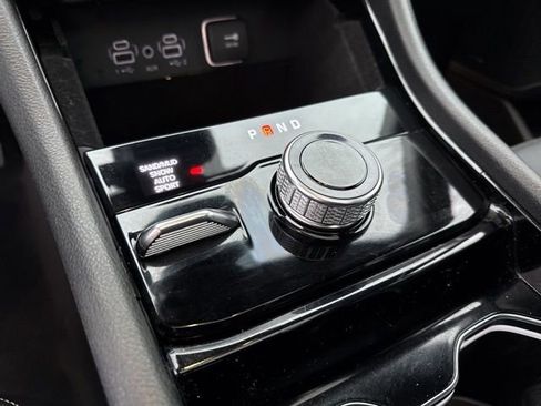 Used 2022 Jeep Grand Cherokee L Limited image 11