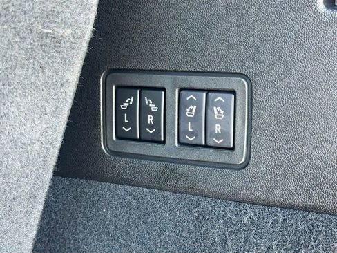 Used 2024 Cadillac XT6 Premium Luxury w/ Technology Package image 13