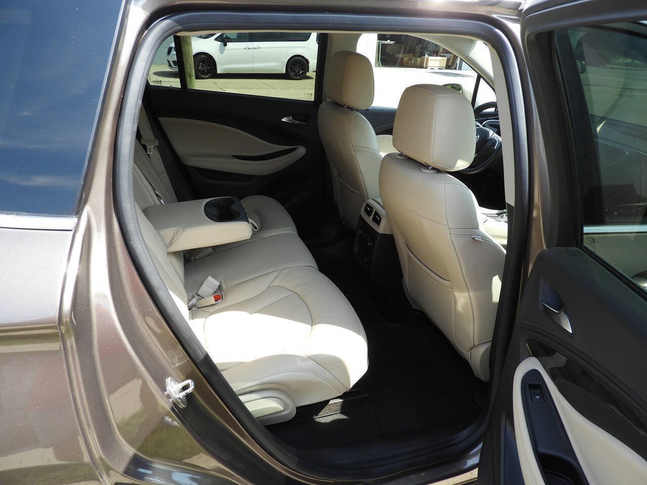 Used 2019 Buick Envision Essence AWD/4WD image 33