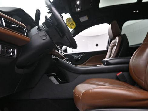 Used 2020 Lincoln Aviator Reserve w/ Equipment Group 201A image 14