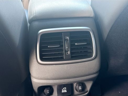 Used 2019 Kia Sorento SX image 22