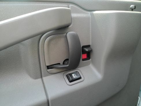Certified 2025 Chevrolet Express 2500 w/ Driver Convenience Package RWD image 18