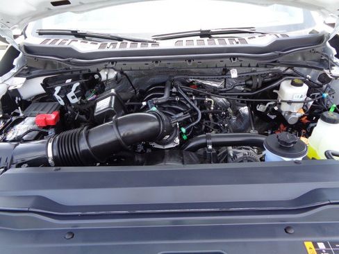 Used 2025 Ford F250 XL AWD/4WD image 10