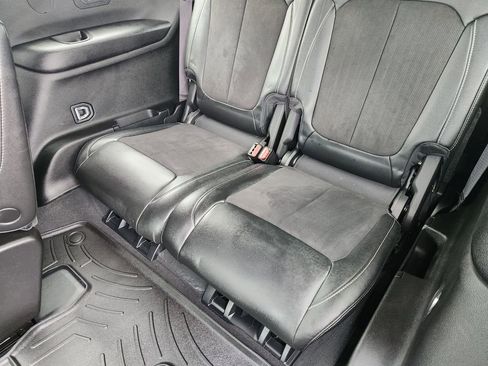 Used 2024 Jeep Grand Cherokee L Altitude image 32