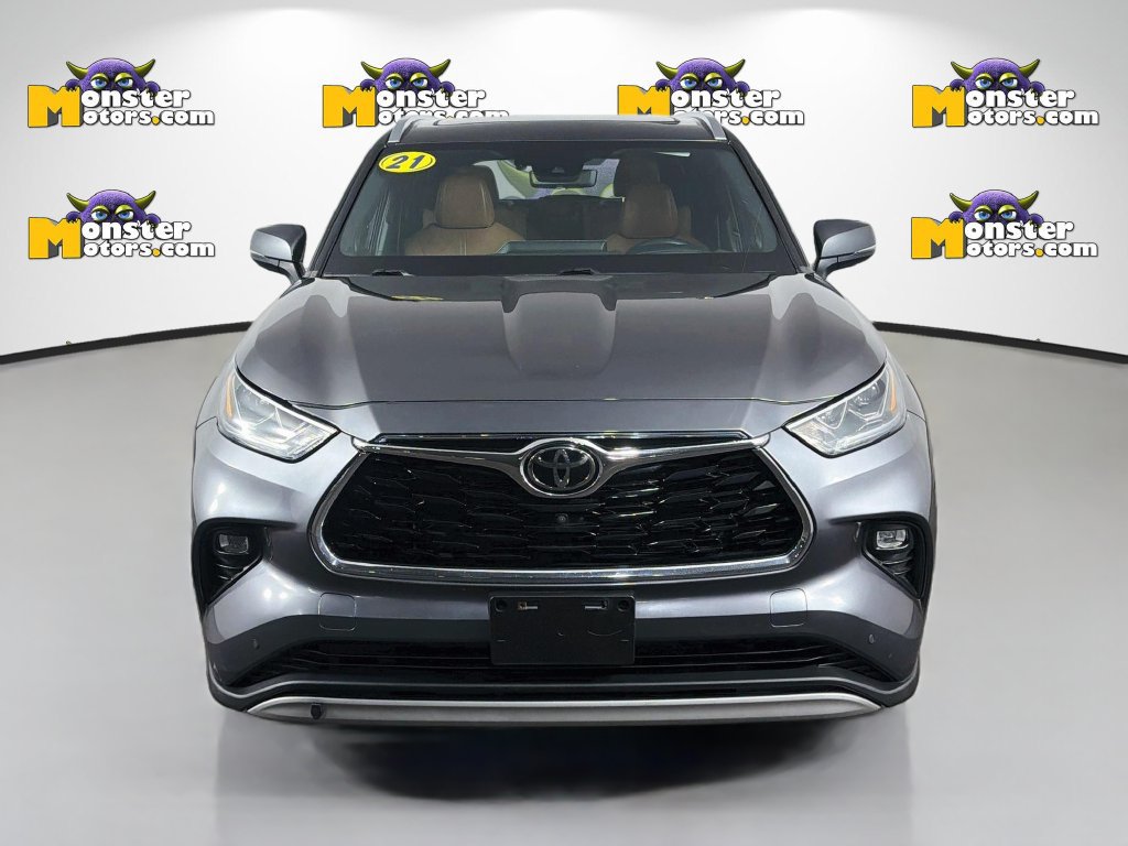 Used 2021 Toyota Highlander Platinum AWD/4WD image 2
