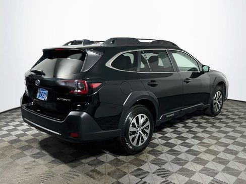 Used 2024 Subaru Outback Premium AWD/4WD image 7