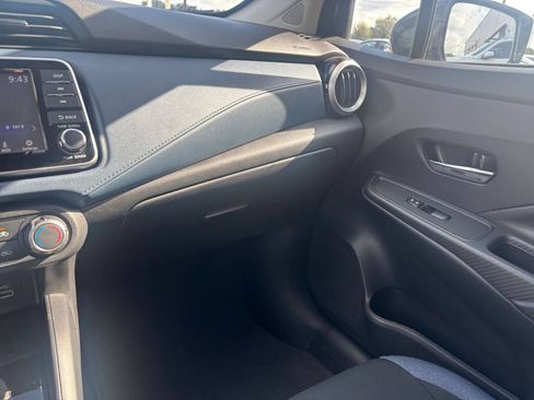 Used 2025 Nissan Versa SV FWD image 32