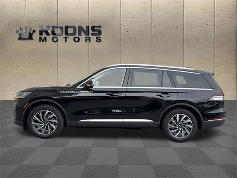 New 2026 Lincoln Aviator Premiere image 2