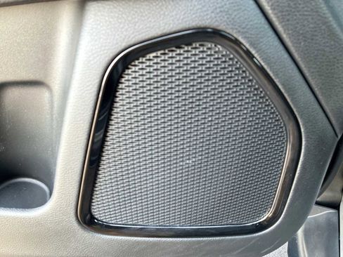 Used 2022 Jeep Compass Limited image 23