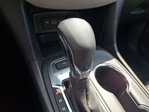 Used 2023 Chevrolet Equinox LS w/ LS Convenience Package AWD/4WD image 17
