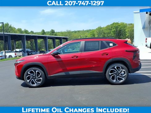 New 2026 Chevrolet Trax RS w/ Driver Confidence Package FWD image 8
