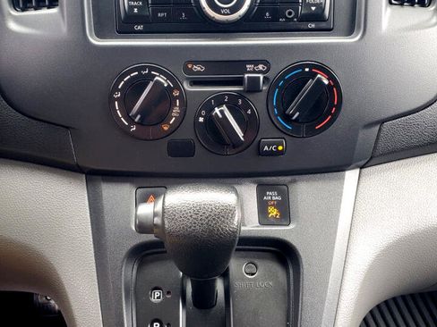 Used 2017 Nissan NV200 S w/ Cruise Control Package image 10