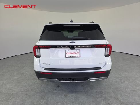 New 2026 Ford Explorer Active w/ Active Comfort Package image 7