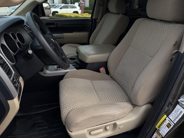 Used 2012 Toyota Tundra 4x4 CrewMax w/ SR5 Pkg image 23