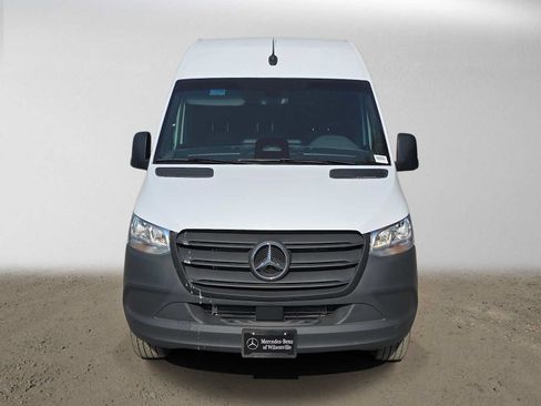 Used 2026 Mercedes-Benz Sprinter 2500 image 8