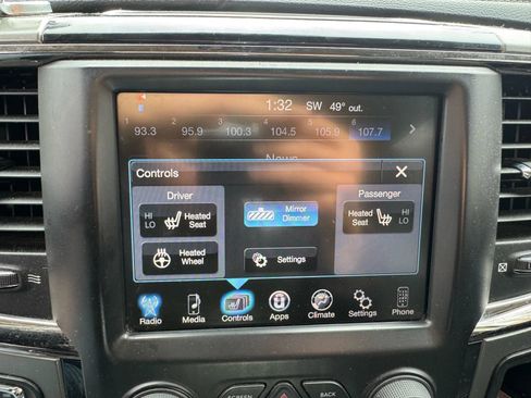 Used 2014 RAM 1500 Sport w/ Comfort Group image 18