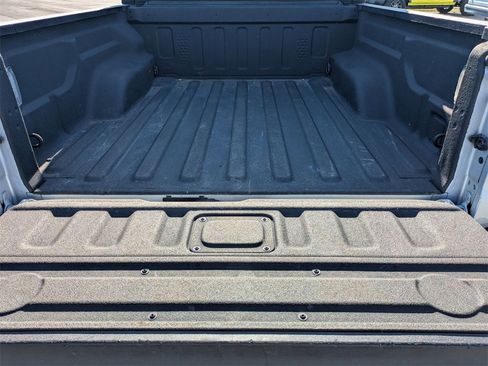 Used 2023 Jeep Gladiator Willys image 7