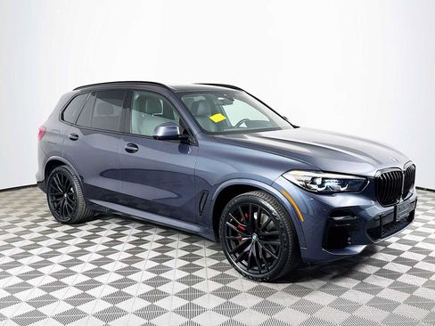 Used 2022 BMW X5 M50i AWD/4WD image 3