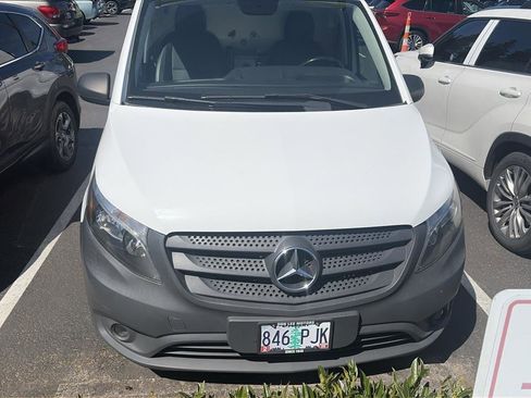Used 2019 Mercedes-Benz Metris image 5