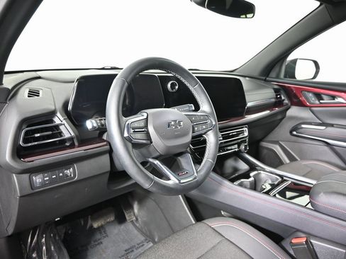 Used 2024 Chevrolet Traverse Z71 image 23