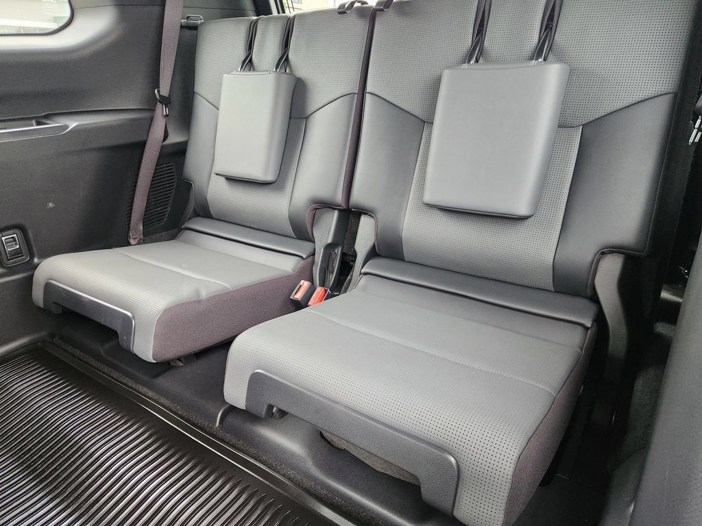 Certified 2025 Lexus GX 550 w/ Accessory Package (2T) AWD/4WD image 32