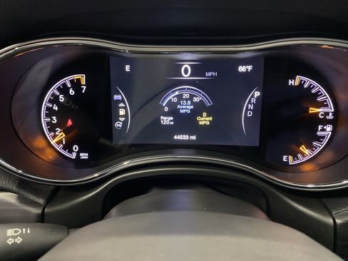 Certified 2022 Jeep Grand Cherokee Limited image 24