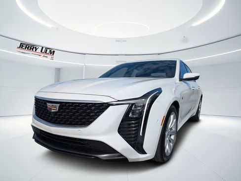 Used 2025 Cadillac CT5 Premium Luxury image 6