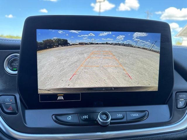 Used 2025 Chevrolet Blazer LT FWD image 13