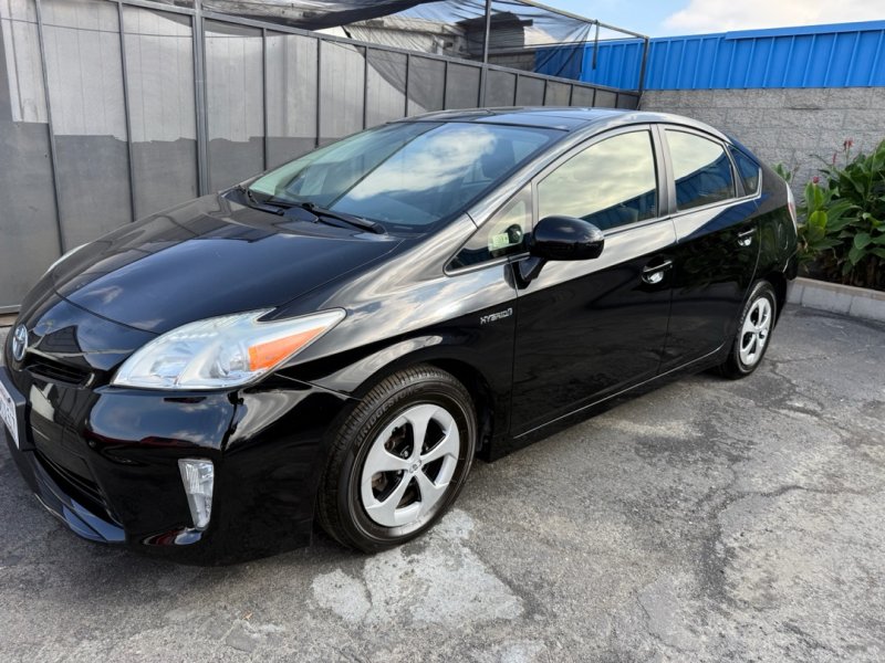 Used 2012 Toyota Prius Four w/ Deluxe Solar Roof Pkg FWD image 3