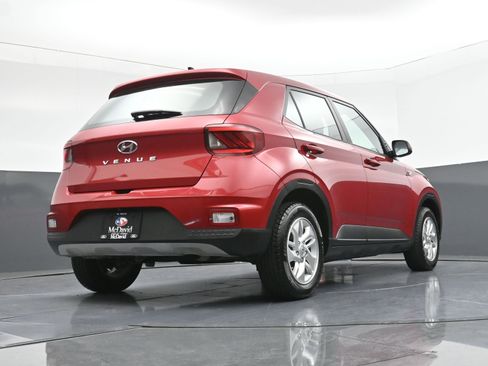 Used 2021 Hyundai Venue SE image 26