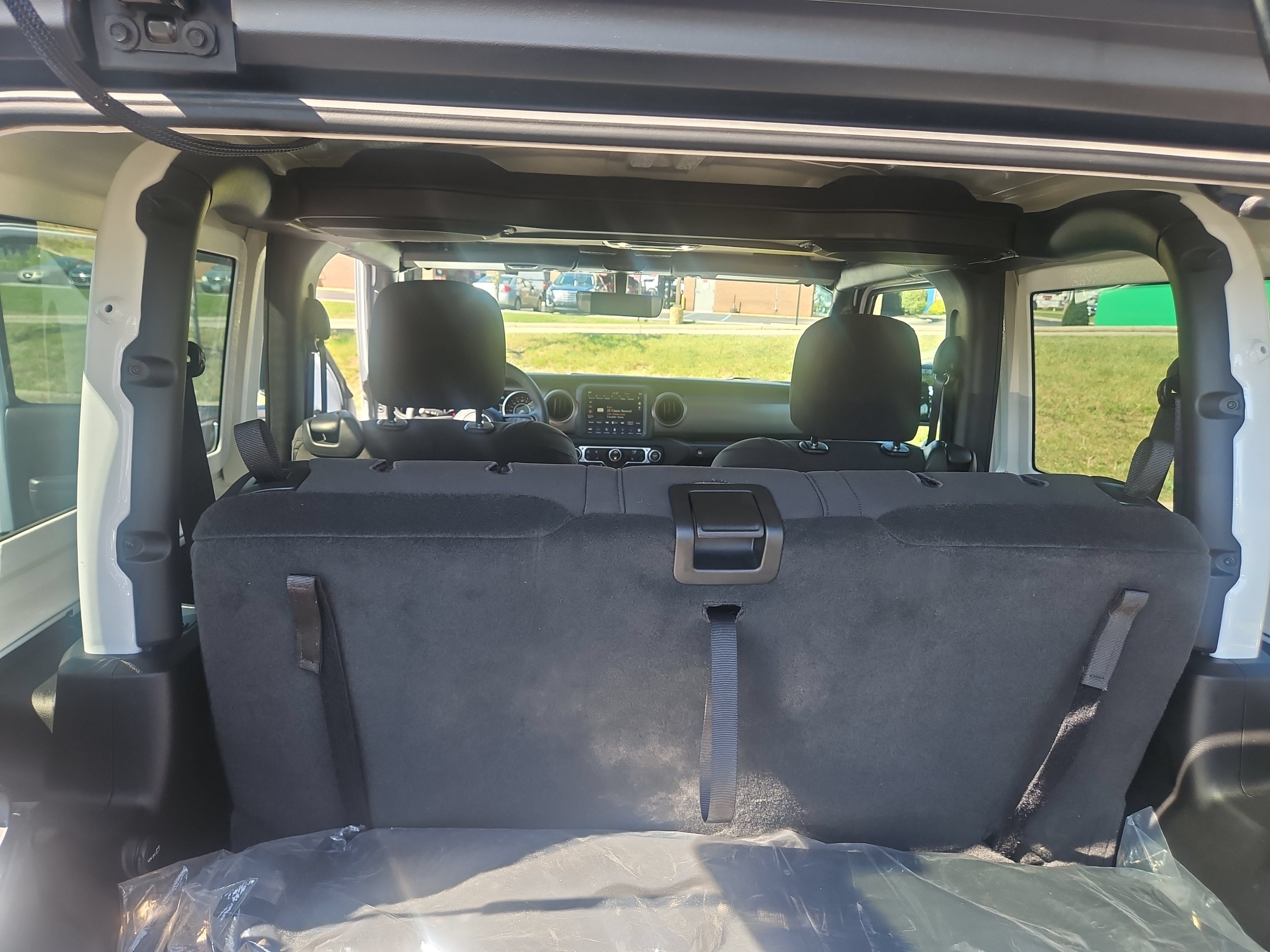 Used 2023 Jeep Wrangler Sport AWD/4WD image 23