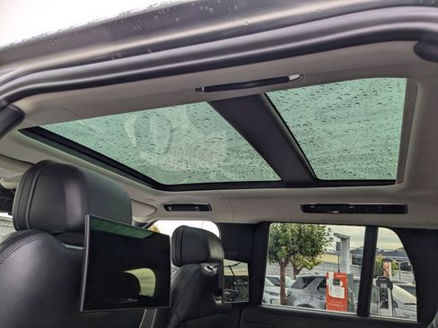 Used 2023 Land Rover Range Rover Autobiography image 20