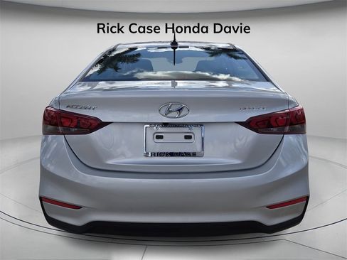 Used 2022 Hyundai Accent SEL w/ Cargo Package image 6