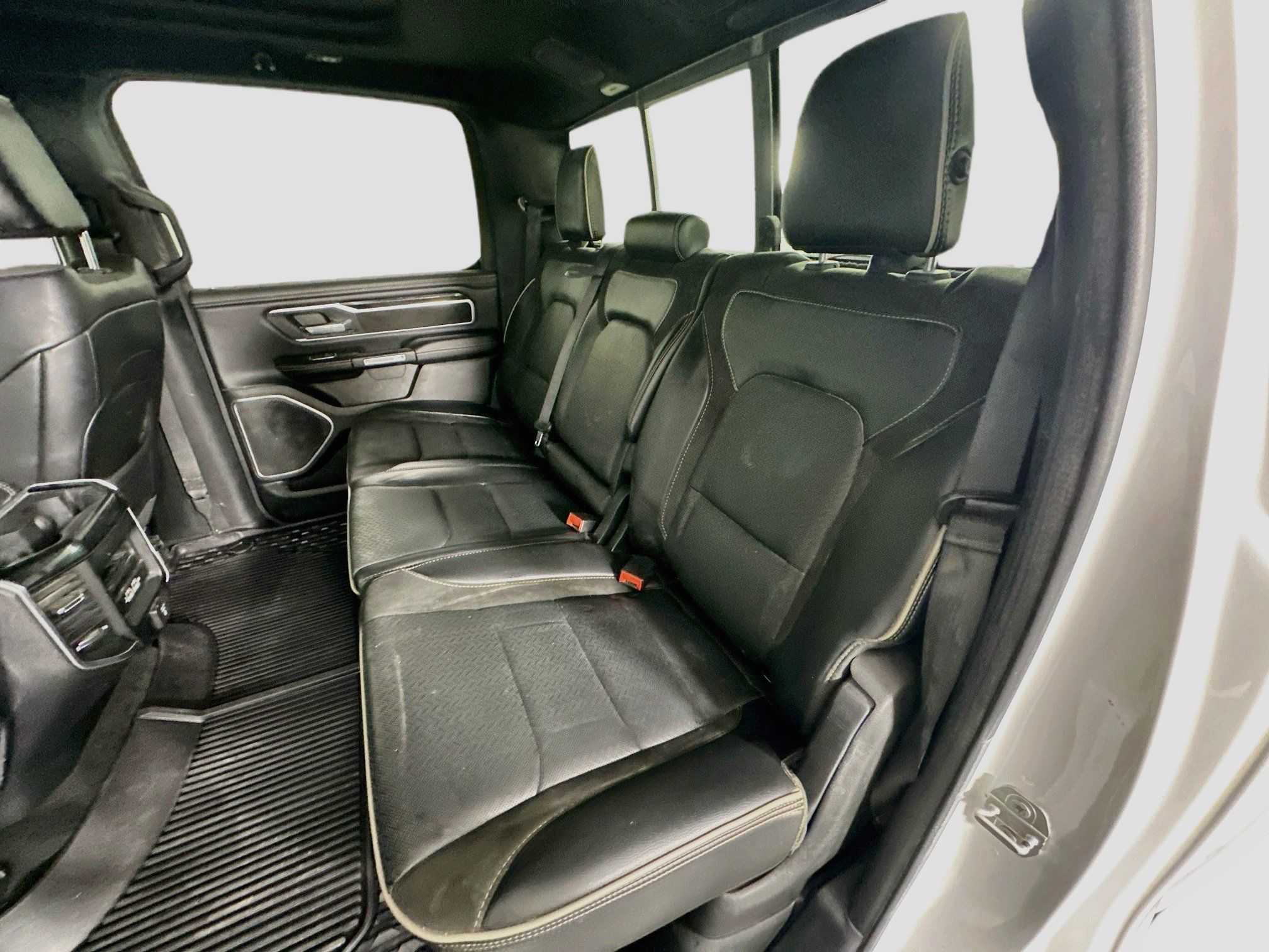 Used 2020 RAM 1500 Laramie w/ Sport Appearance Package AWD/4WD image 28