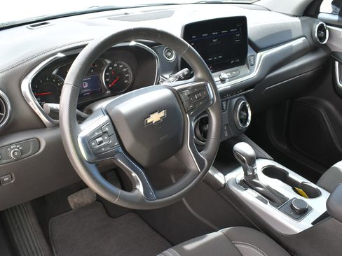 Used 2023 Chevrolet Blazer LT image 11