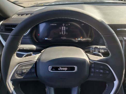 New 2025 Jeep Grand Cherokee Altitude image 25