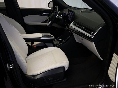 Used 2026 BMW X1 xDrive28i AWD/4WD image 36