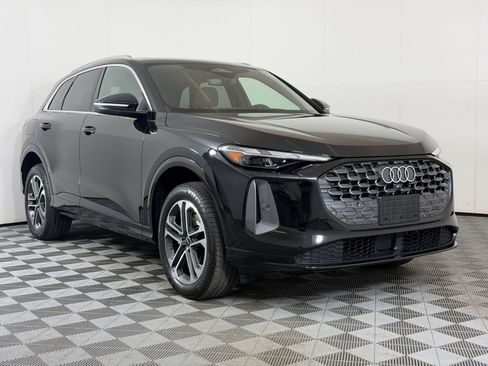 Used 2025 Audi Q5 Premium w/ Convenience Package AWD/4WD image 7