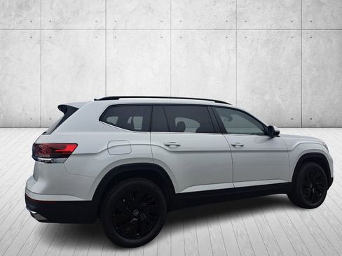 New 2026 Volkswagen Atlas SE FWD image 5