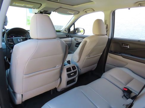 Used 2022 Honda Pilot Special Edition image 29