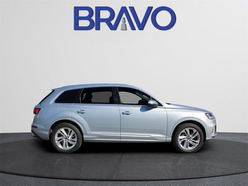 Used 2024 Audi Q7 3.0T Premium Plus image 4